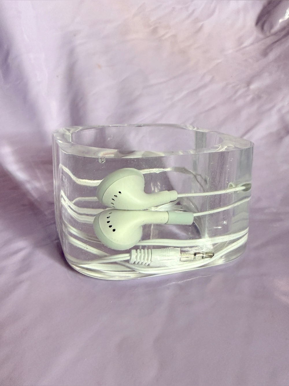 Square earbud bangle